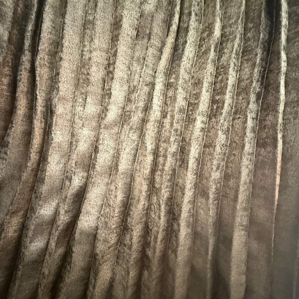 Lulus Averette Bronze Metallic Pleated One-shoulder Maxi Dress Gold Size L - Picture 10 of 10